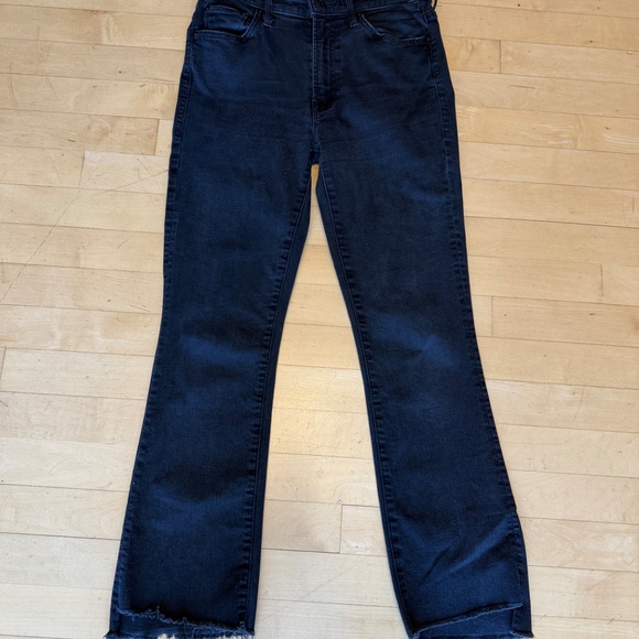 MOTHER Black Insider Crop Step Fray jeans, 26, CB2561 - Picture 3 of 6